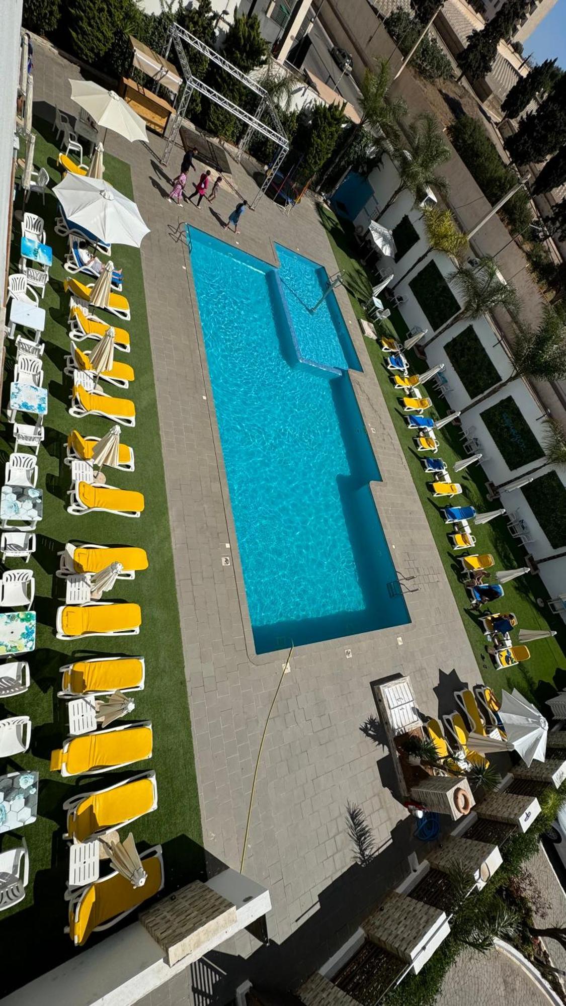 Le Zenith Hotel Orano Esterno foto