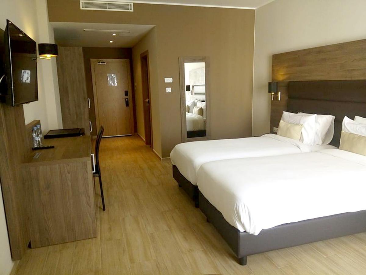 Le Zenith Hotel Orano Esterno foto