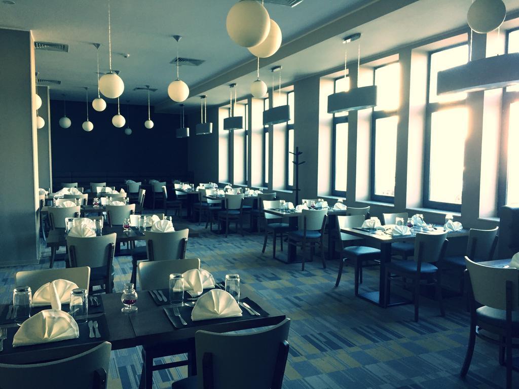 Le Zenith Hotel Orano Esterno foto